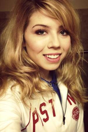 Jennette Mccurdy Porn Captions Anal - Jennette McCurdy's Selfie