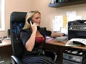 Fat Office Porn - Sensual Experienced BOSS