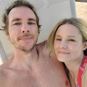 Kristen Bell Fucking - Dax Shepard Accidentally Sent A Flirty Text To Kristen Bell's Mom