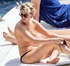 kristen topless beach boobs - Kristen Stewart Topless Nude Sunbathing