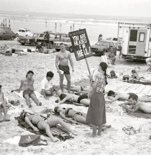 florida nudist beaches - Daytona Beach, FL in the 1980s (photographer Keith McManus) :  r/Damnthatsinteresting