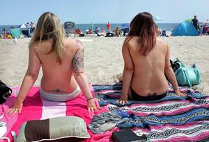 hawaii naturist beach sex - Topless beachgoers: Ban is unconstitutional, discriminatory | The Seattle  Times