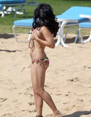 celebrity nude beach body - Vanessa Hudgens showing her breasts on the beach - Celeb Jihad Celebrity  Porn