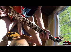 blowjob while working - Gay Blowjob While Playing Guitar - Gay Porn - Harlem Hookups