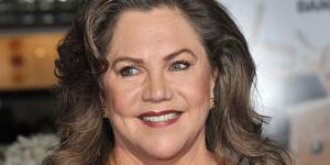 Kathleen Turner Fake Porn Anal - Kathleen Turner Would Now Turn Down Role of Trans Parent on 'Friends'