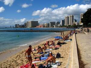 come naked beach shot - Honolulu, Waikiki, and Oahu Gay Guide and Photo Gallery