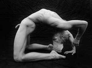 Male Nude Yoga Porn - My new routine : yoga and naked men - We Love Good Sex