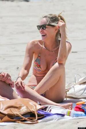 naked beach fun sun - How Growing Back My Bush Helped Me Embrace My Womanhood | HuffPost Post 50