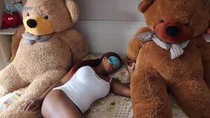 Girl And Bear Porn - Ivy Satine Police Woman Threesome 2 Bears