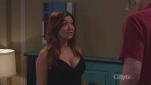 How I Met Your Mother Porn Captions - Naked Alyson Hannigan in How I Met Your Mother < ANCENSORED jpg 1280x720