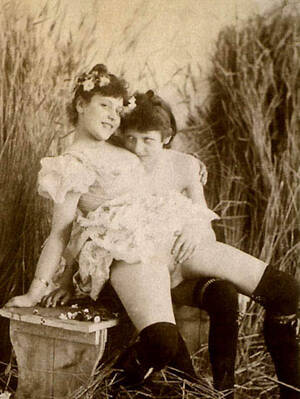 1800s Vintage Porn From The Family - Vinatge 1800s Victorian Porn - all family porn | MOTHERLESS.COM â„¢