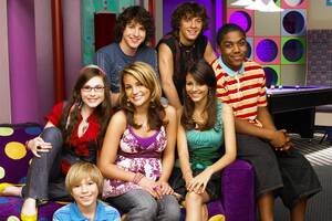 Alexa Nikolas Victoria Justice Porn - Zoey 101' Cast Where Are They Now? See Photos Ahead of Reboot's Premiere